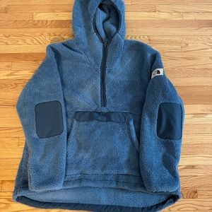 Northface Fuzzy Hooded Jacket. XXL.